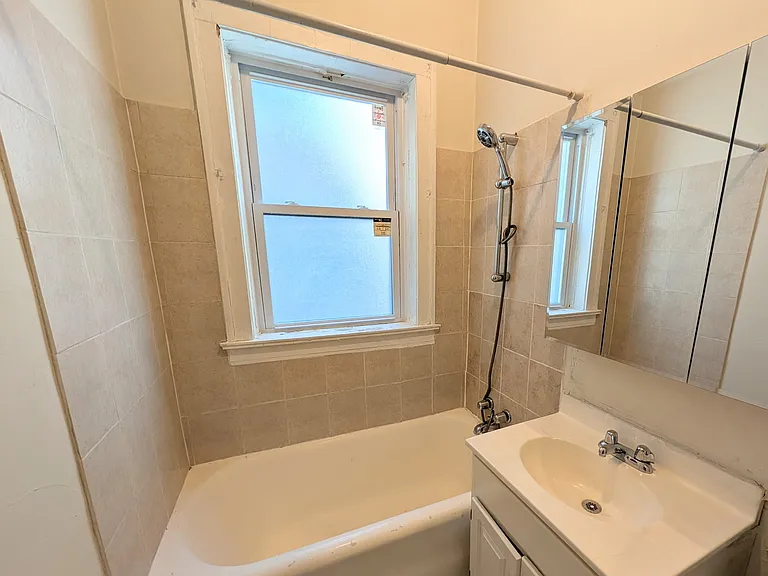 325 Kedzie St #805-3 — Photo 6