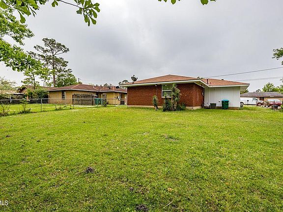 5th image of 3804 Anita Dr