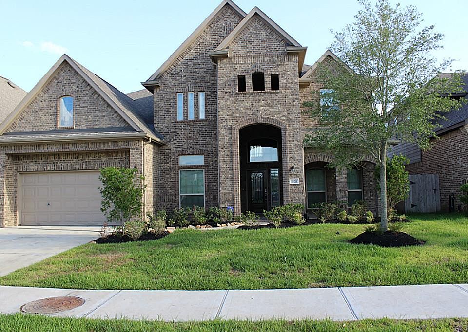 1st image of 18711 Pelham Grove Ln