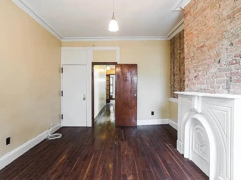 71 Grand Ave #2R — Photo 2