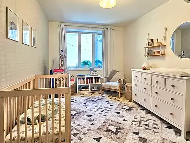 2309 Astoria Blvd #1R — Photo 2