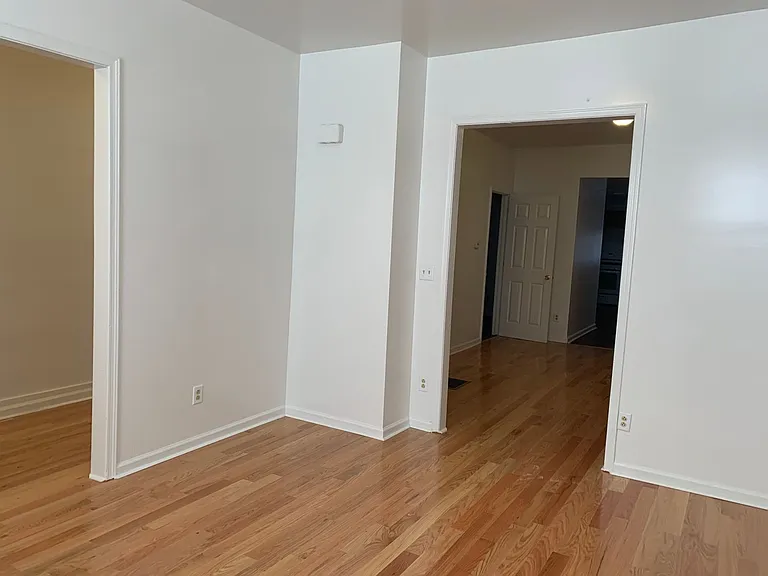 341 S Duke St — Photo 6
