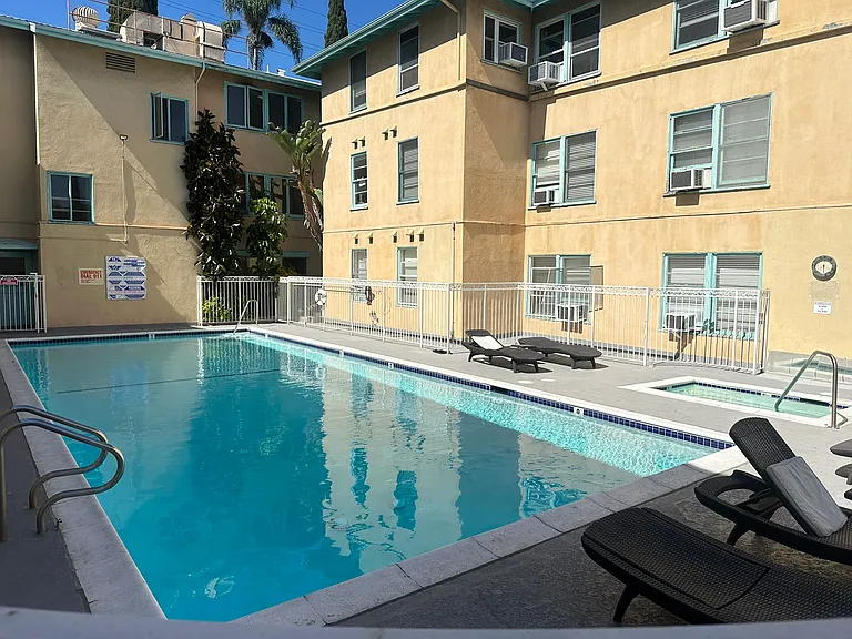 8616 Holloway Dr #106 — Photo 14