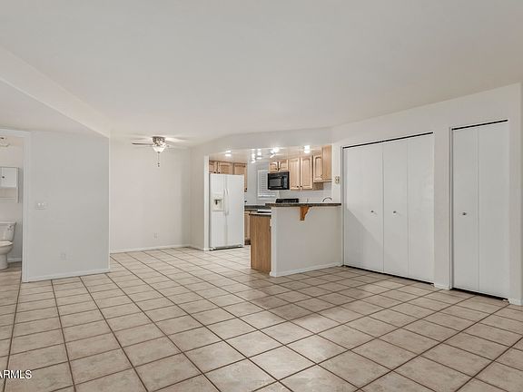 4th image of 16402 N 31st St Unit 107