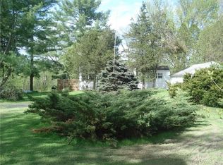 8196 Kneeskern Rd, Bridgeport, NY 13030