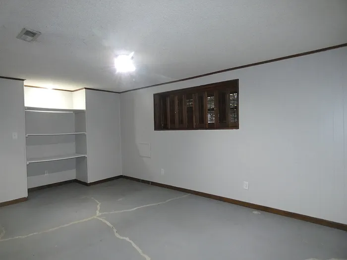 8502 Orchard St — Photo 19