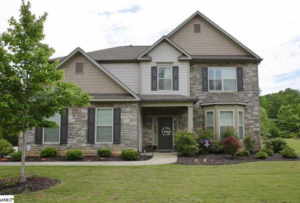 1st image of 160 Carolina Oaks Dr