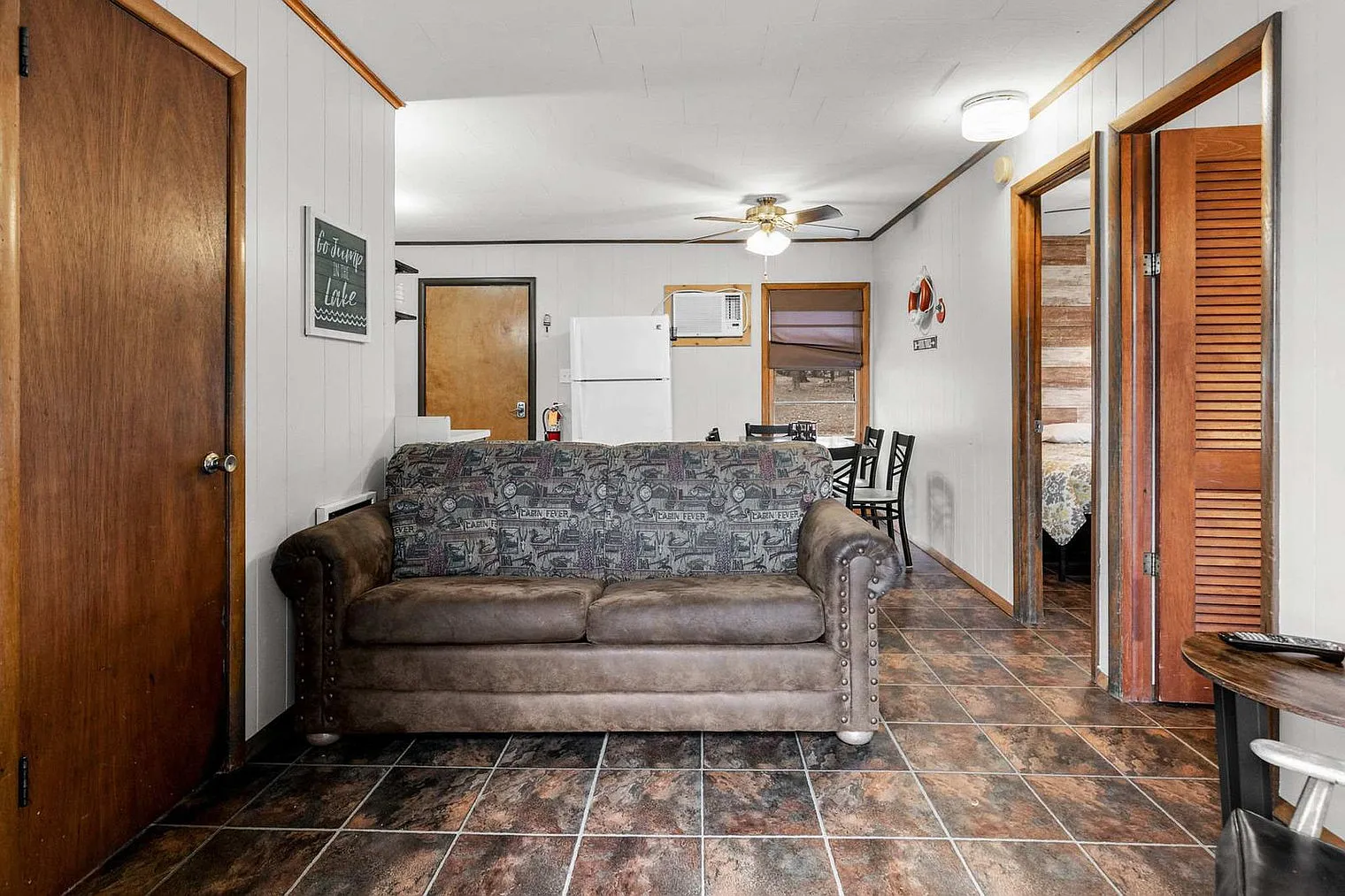 2 bed, 1.0 bath, 473 sqft, $5,238 — Photo 1