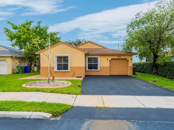 220 NW 207th Way, Pembroke Pines, FL 33029