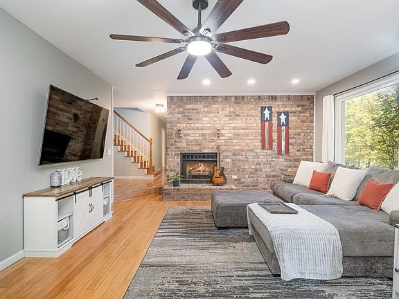 2nd image of 308 Pond Dr