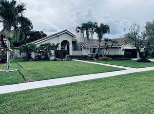 2156 Amesbury Cir, Wellington, FL 33414
