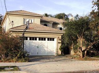 13201 Hartsook St, Sherman Oaks, CA 91423
