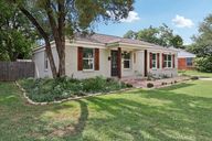 Sylvia Dr-S1007-002.jpg