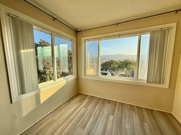 4th image of 174 Monterey Blvd APT 3