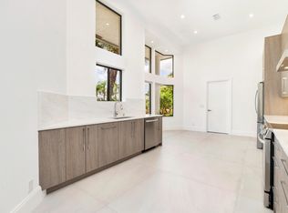 1121 Sand Drift Way APT D, West Palm Beach, FL 33411