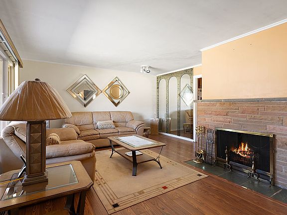 2nd image of 1750 Potter Rd