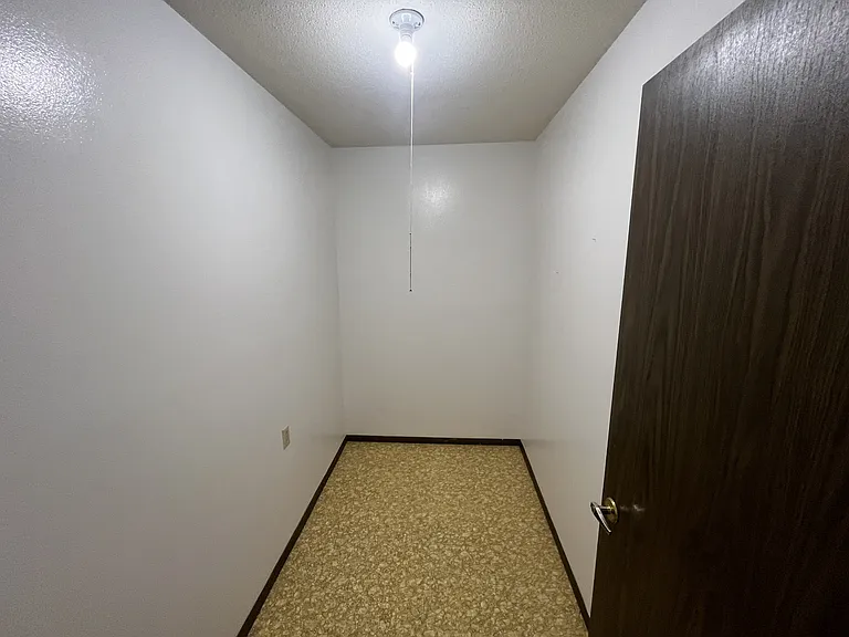 312 W Broadway St #5 — Photo 6