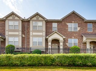 282 W Robertson St, Palatine, IL 60067