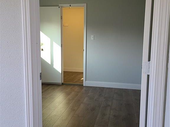 4th image of 1610 Pinewood Dr