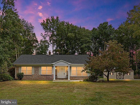 2nd image of 107 Foxtail Cir