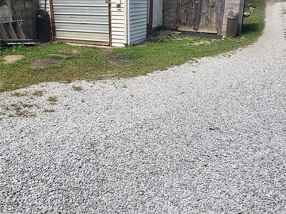 3rd image of 958 Central Ave