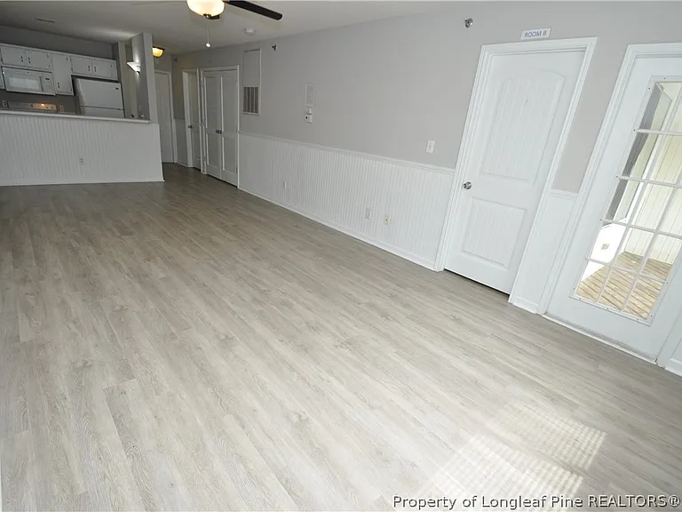 1500 Graduate Ln #304 — Photo 6