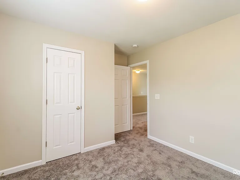 870 Bitting Hall Cir — Photo 12