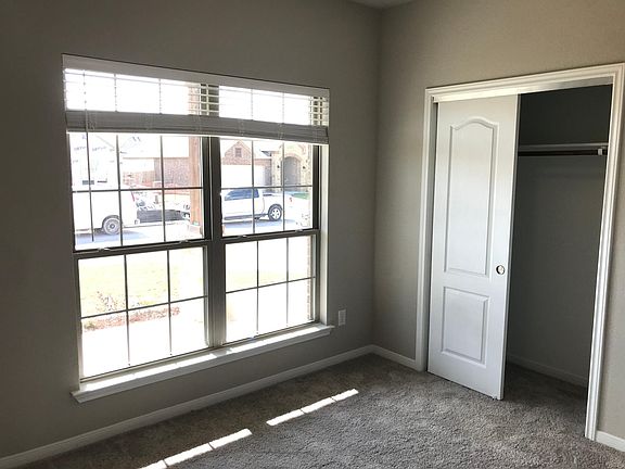 4th image of 10214 Eaglefire Dr