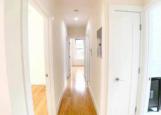 Rented by EastMount Realty LLC | media 18