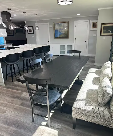 Kitchen eating area view
