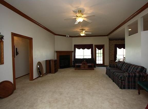 3rd image of 2806 Winding Creek Ln NE