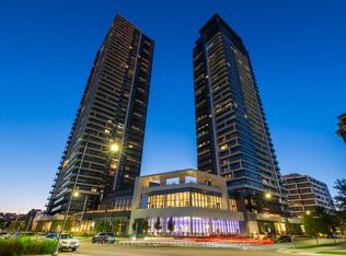 18 Water Walk Dr #1702, Markham, ON L3R 6L5