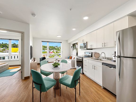 4th image of 2201 S Grand St #232