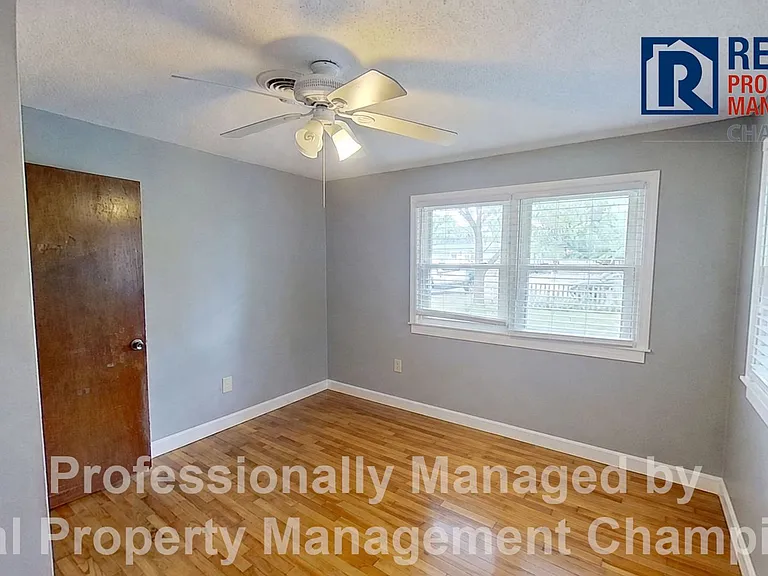 27 East Dr — Photo 22