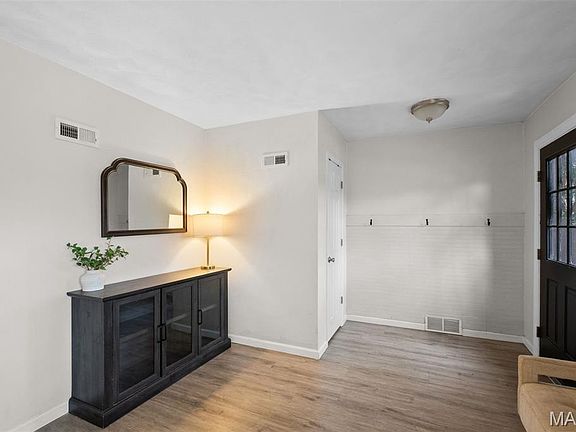 5th image of 5664 Marquette Ave