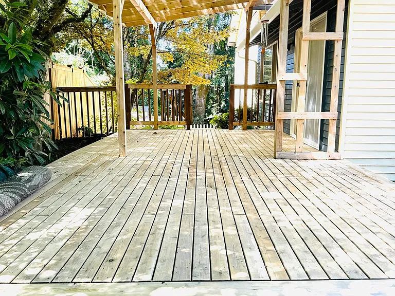 covered patio without furniture