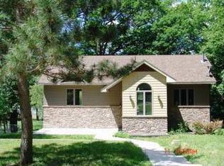 8458 Itasca Ct, Forest Lake, MN 55025