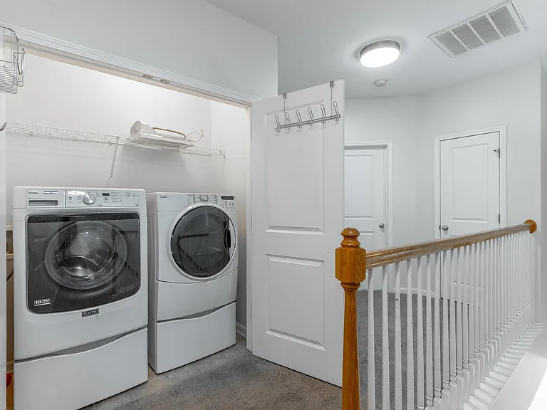 2105 Regency Ct — Photo 29