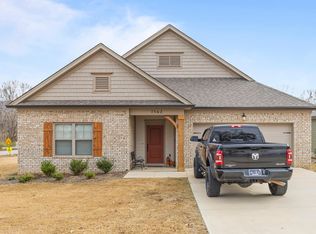 7562 McDaniel Ln, Ooltewah, TN 37363