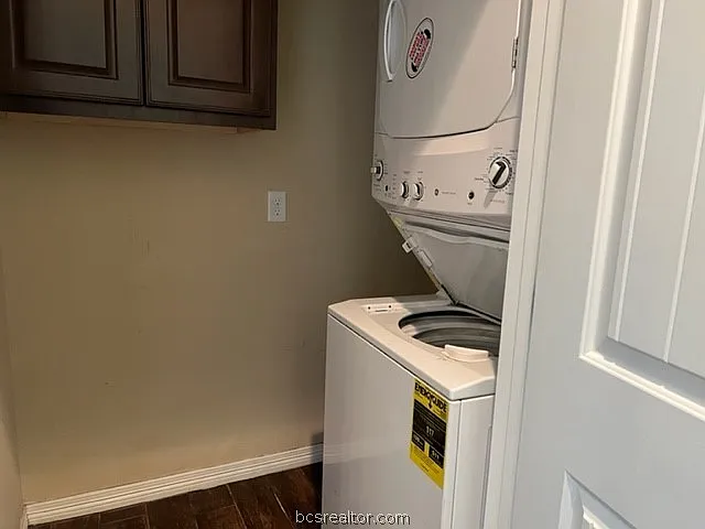 103 Richards St — Photo 17