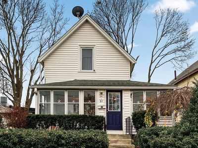 61 Shennen St, Quincy, MA, 02169