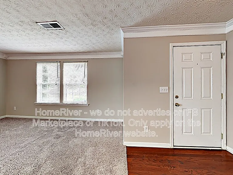 2613 Waterdale Rd SW — Photo 4