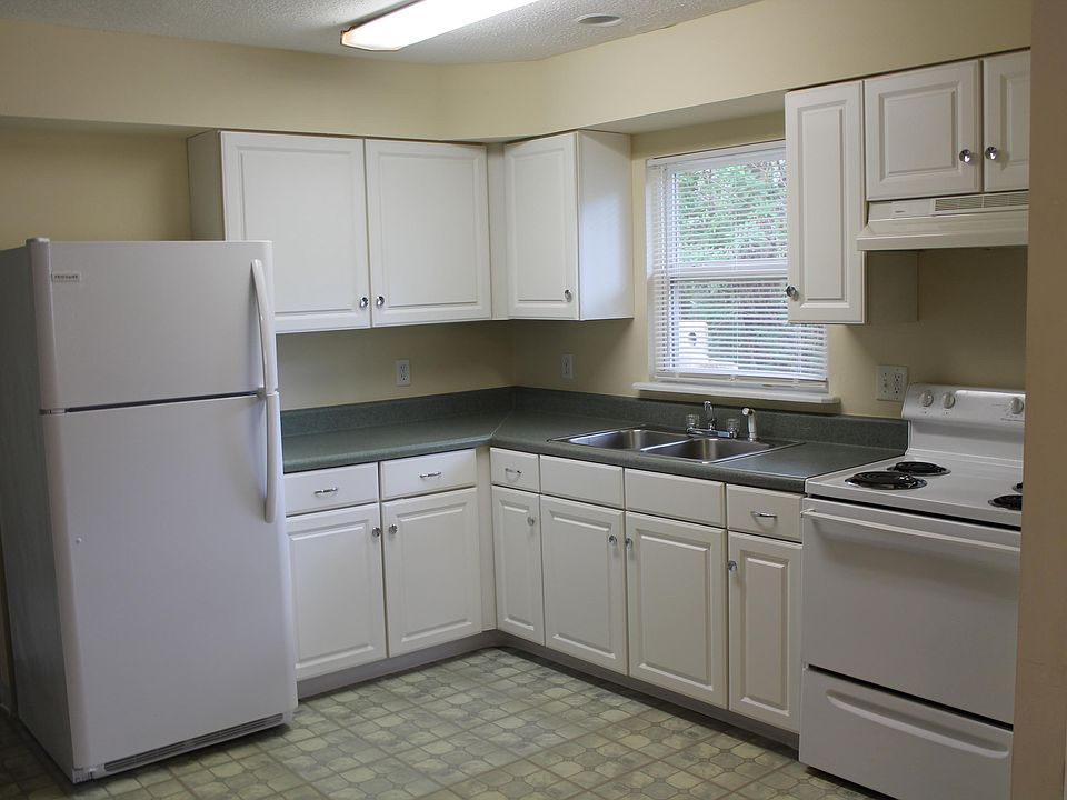 1st image of 1642 Lizette St SE APT B