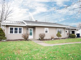 905 Country Club Dr S, Warsaw, IN 46580