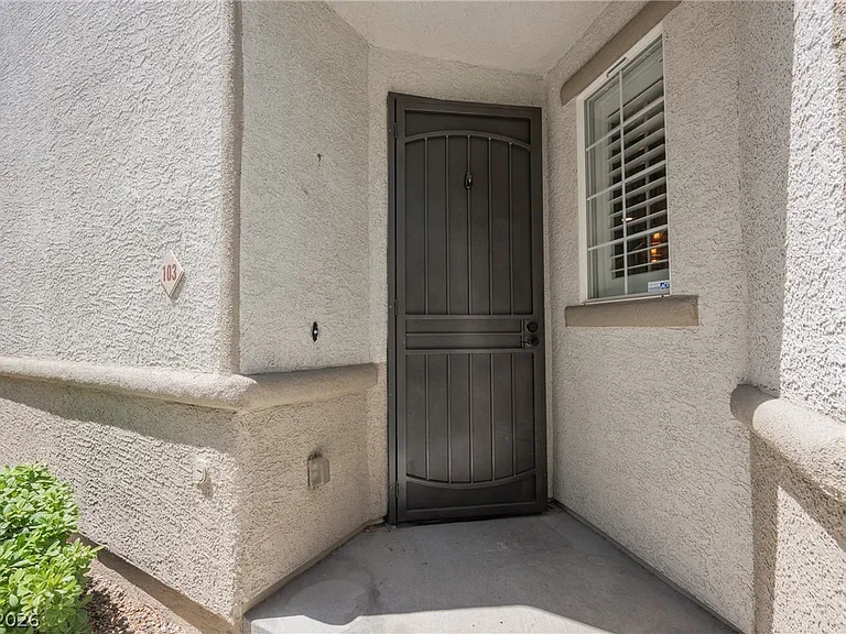 9133 Alpine Grove Ave #103 — Photo 26