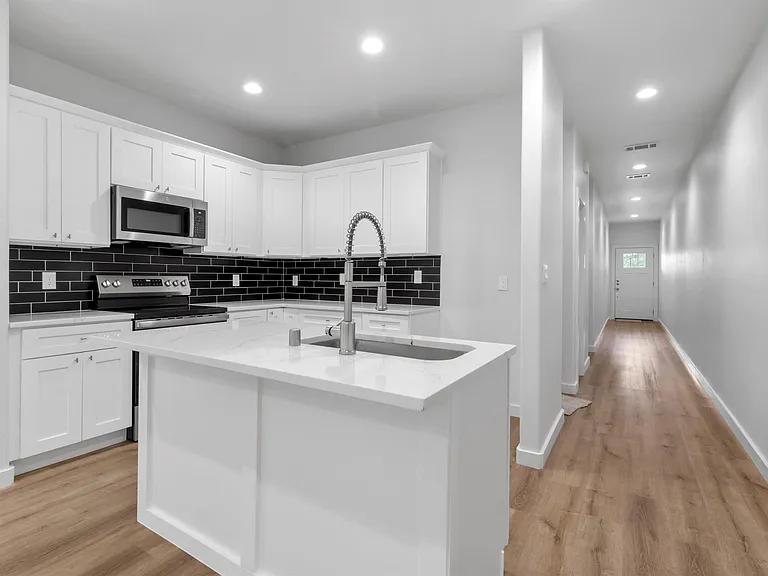 312 E Shepherd St #312 — Photo 5