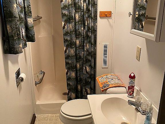 2nd bathroom