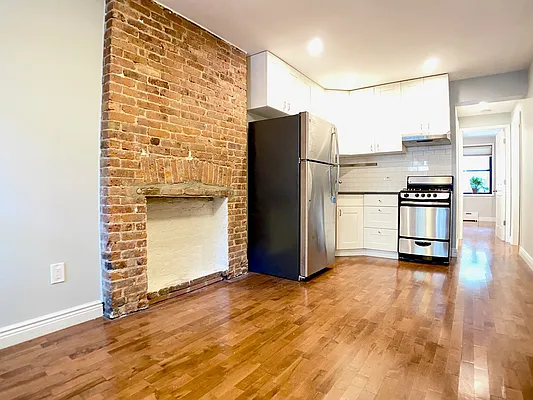 Rented by Modern Spaces | media 9