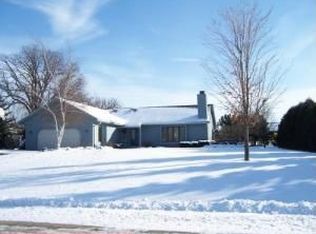 1243 Larkspur Dr, Kansasville, WI 53139
