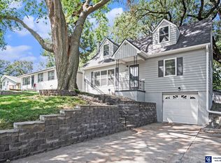 5016 S 80th St, Ralston, NE 68127